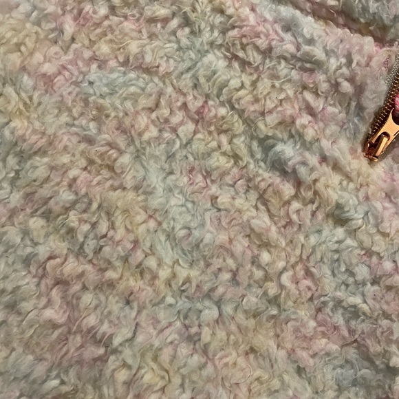 Sherpa Quarter Zip - Picture 4 of 4